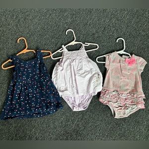 EUC Carters Baby Girl Dress Bundle Size 9 Months